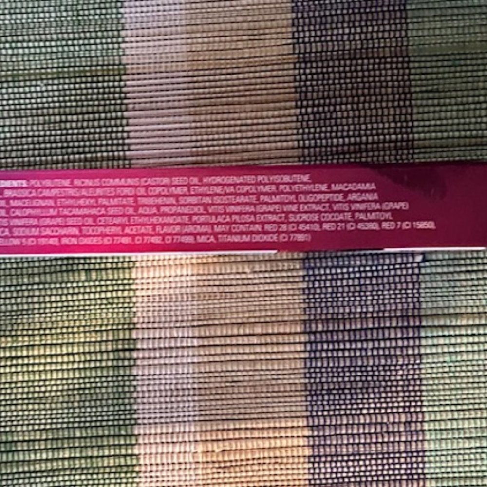 Pur Chateau Kisses Lip Gloss in Foxy - NWT - Picture 8 of 9